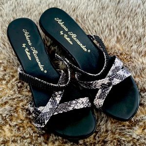 Athena Alexander, Size 8